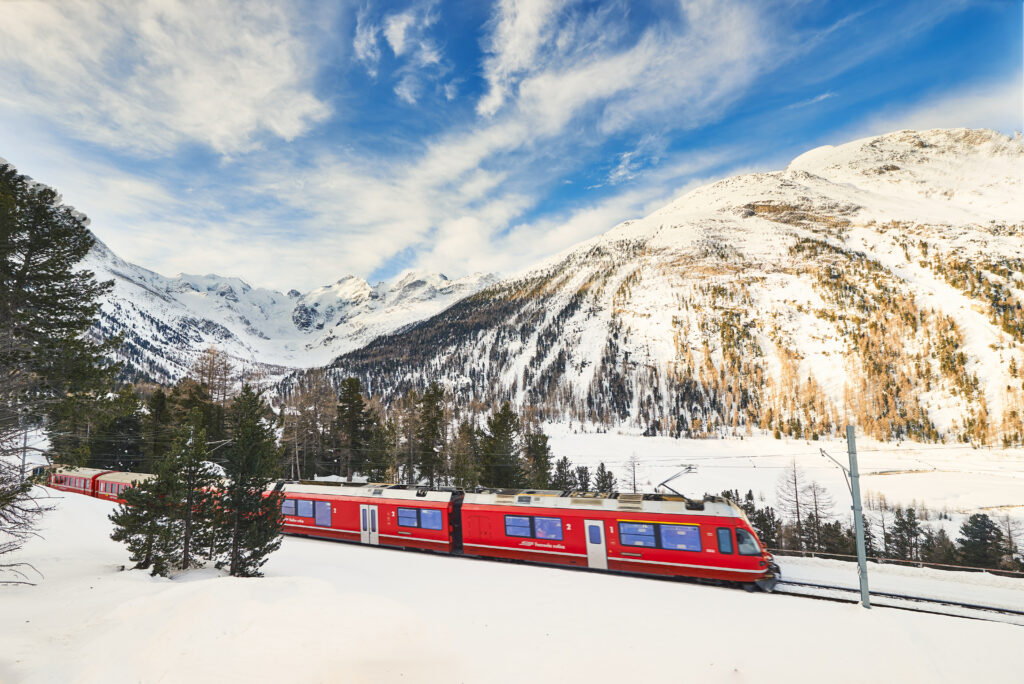 Czerwonym szwajcarskim pociągiem - Wycieczka Szwajcaria